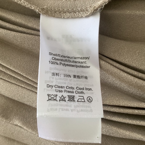 DKNY NWT Gold Satin Pleated Skirt size 8 - Picture 13 of 15